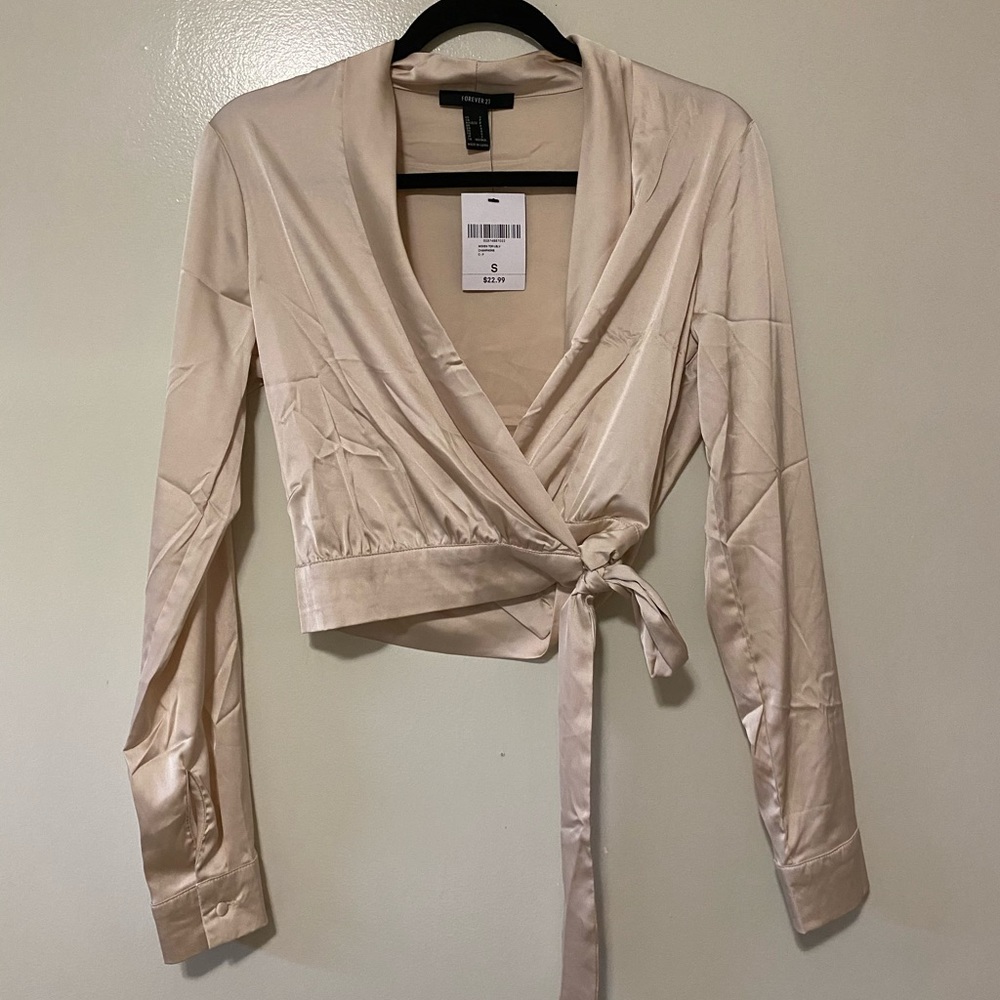 FOREVER 21 SATIN CROP WRAP LONG SLEEVE